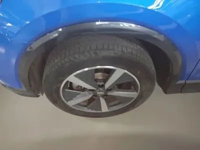 Audi Q2L e-tron