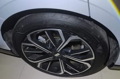 Geely Galaxy E8