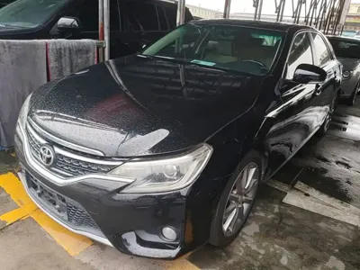 Toyota Reiz