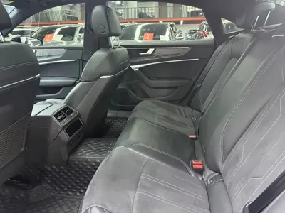 Audi A7L