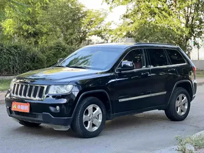 Jeep Grand Cherokee (Import)