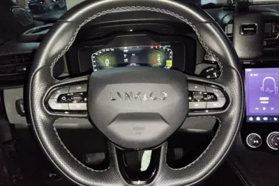Lynk & Co 02 Hatchback