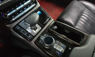 Genesis EQ900