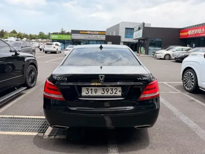 Hyundai Equus