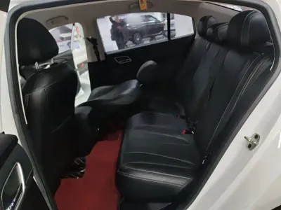 Roewe i5
