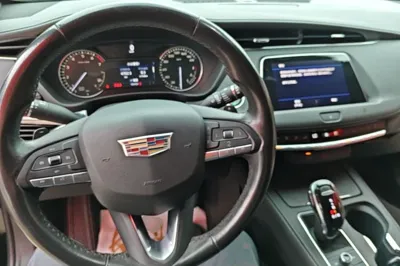 Cadillac XT4