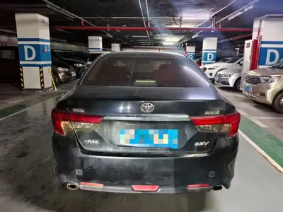 Toyota Reiz
