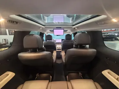 Li Auto Li MEGA