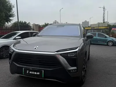 Nio ES8