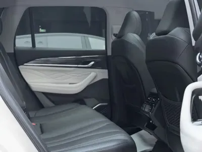 Geely Xingyue L