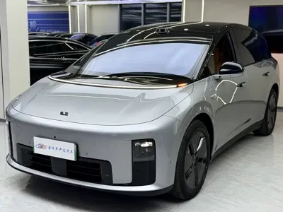 Li Auto 理想i8