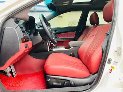 Toyota Reiz