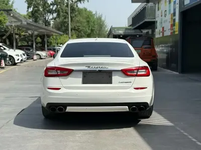 Maserati Quattroporte