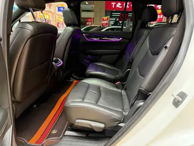 Cadillac XT6