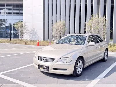 Toyota Reiz