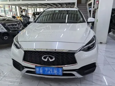 Infiniti QX30