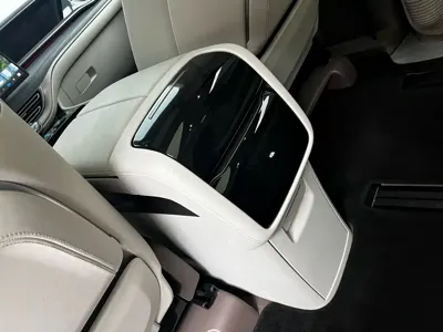 Denza Denza D9
