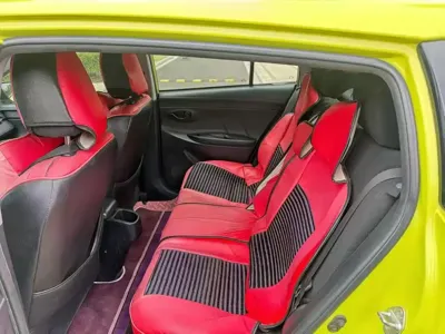 Toyota Yaris L