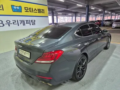 Genesis G70