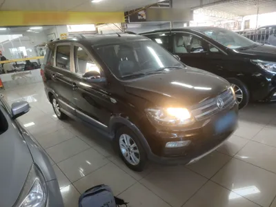 Dongfeng Fengon 370