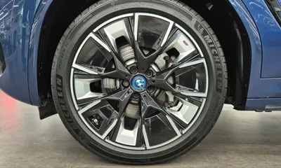 BMW iX3