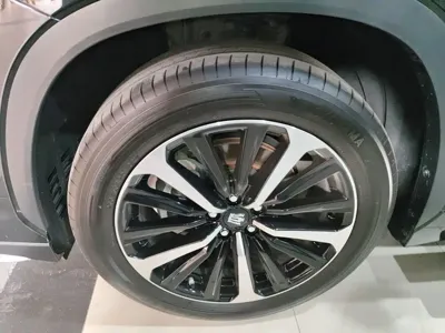 Toyota Crown Kluger