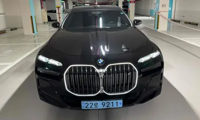 BMW i7