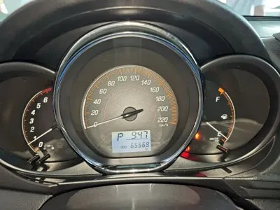 Toyota Yaris L