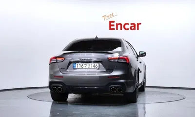 Maserati Ghibli