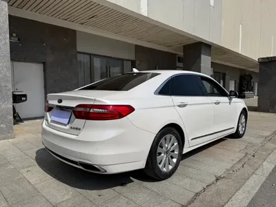 Ford Taurus