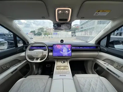 Nio ES8