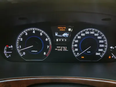 Hyundai Equus