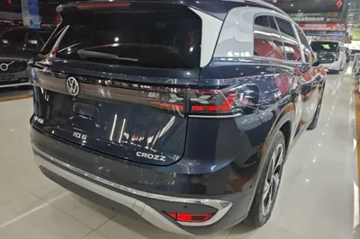 Volkswagen ID.6 Crozz