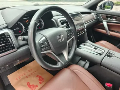 Honda UR-V