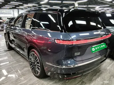Nio ES8