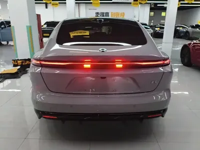 Nio ET5