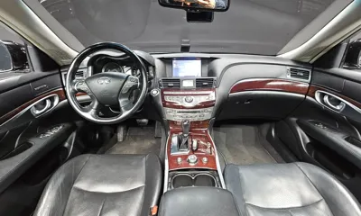Infiniti M