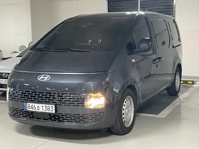 Hyundai Staria