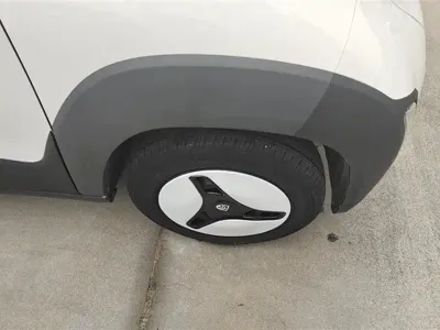 Baojun E100