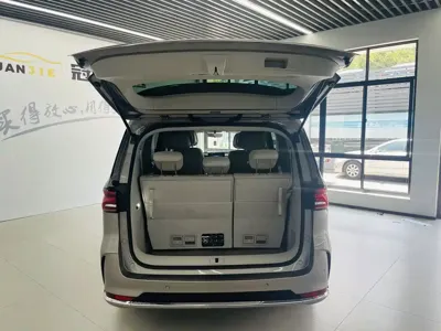 Roewe iMAX8