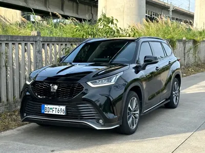 Toyota Crown Kluger