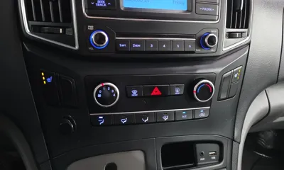 Hyundai Starex