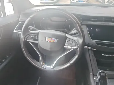 Cadillac XT6