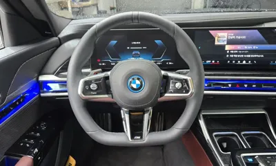 BMW i7