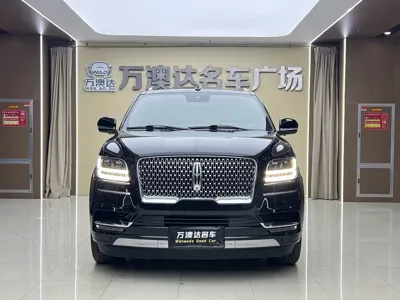 Lincoln Navigator