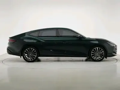 MG MG7