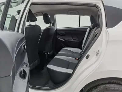 Toyota Yaris L
