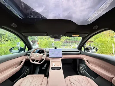 Nio EC6