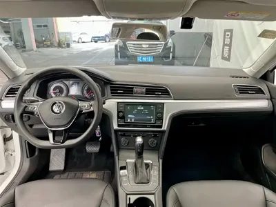 Volkswagen Lamando