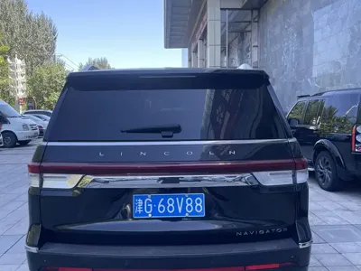 Lincoln Navigator